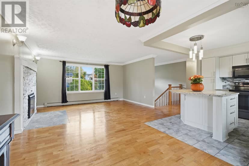 49 Mayflower Avenue — photo 13 of 40