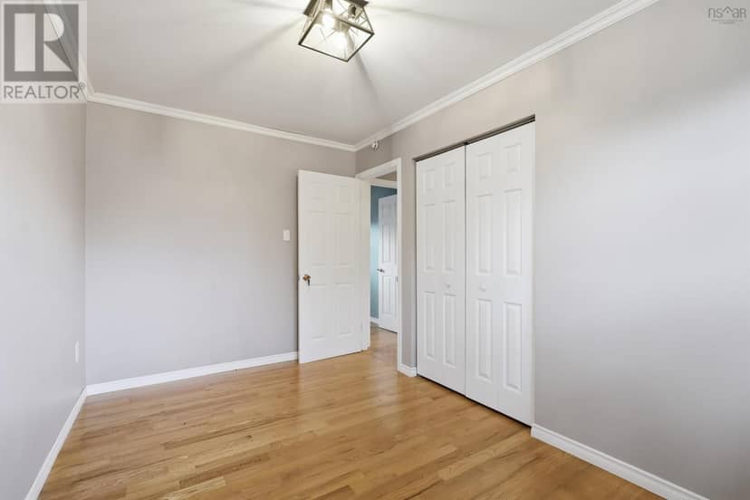49 Mayflower Avenue — photo 26 of 40