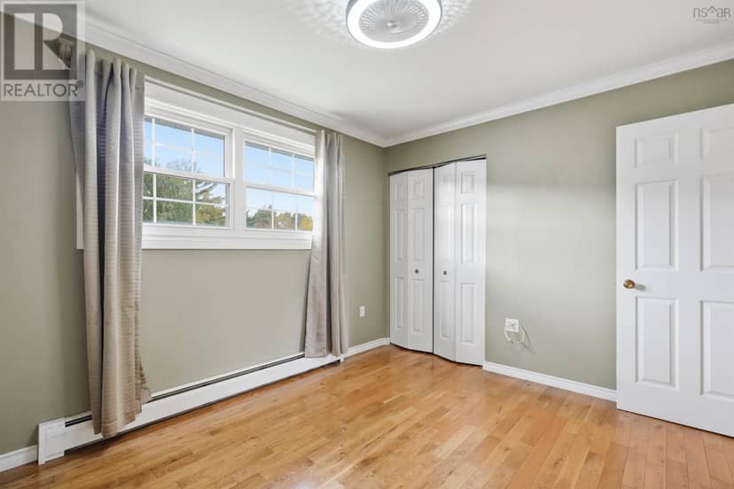 49 Mayflower Avenue — photo 23 of 40
