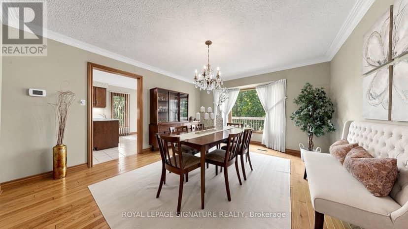 8 Royal Garden Boulevard — photo 10 of 40