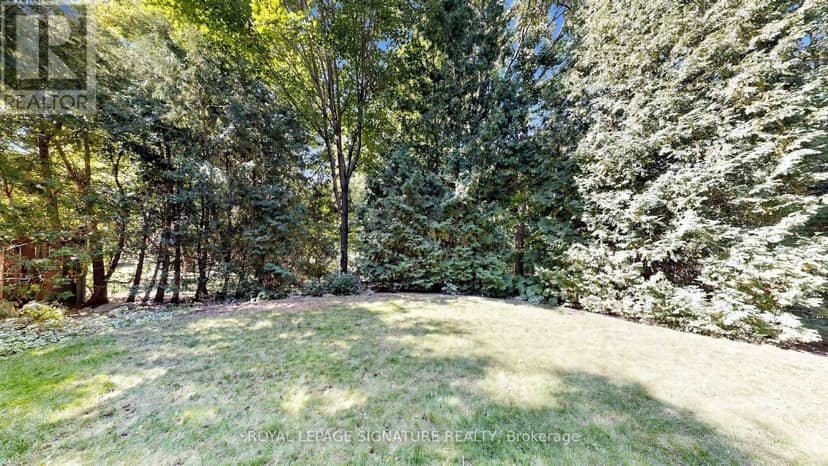 8 Royal Garden Boulevard — photo 40 of 40