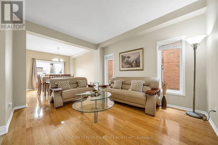 36 Humbolt Crescent — photo 10 of 40
