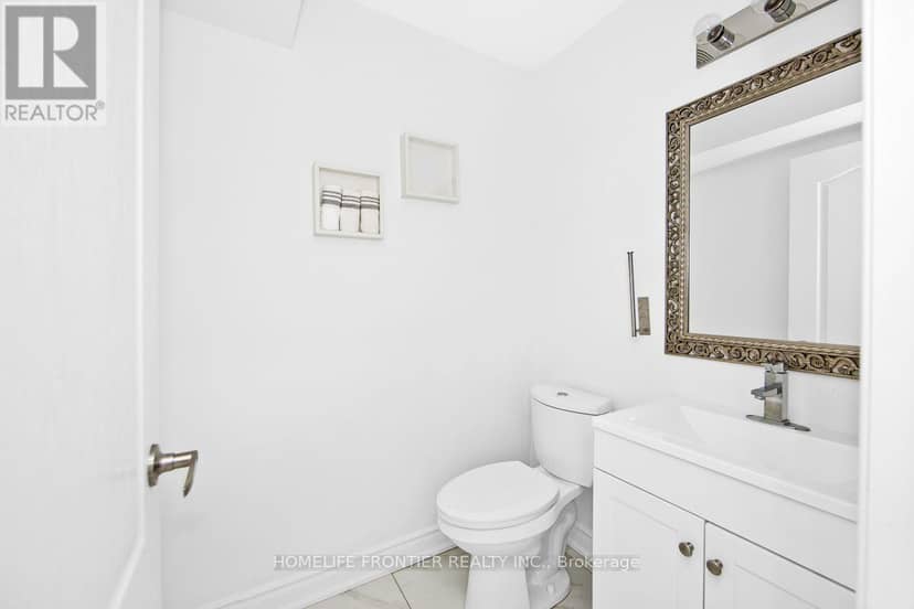 18 Hopkins Crescent — photo 15 of 35