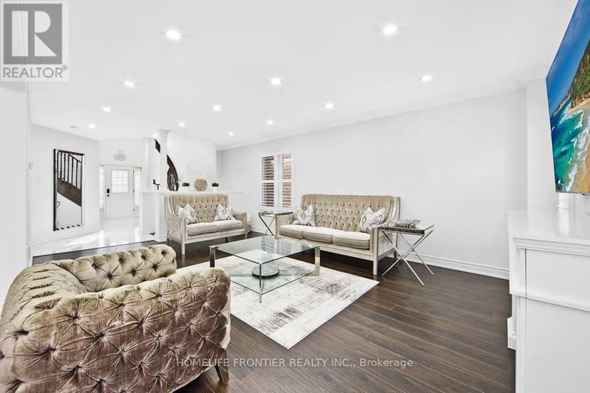 18 Hopkins Crescent — photo 7 of 35