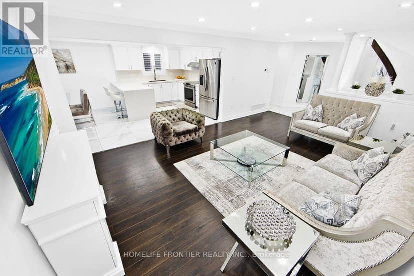 18 Hopkins Crescent — photo 9 of 35