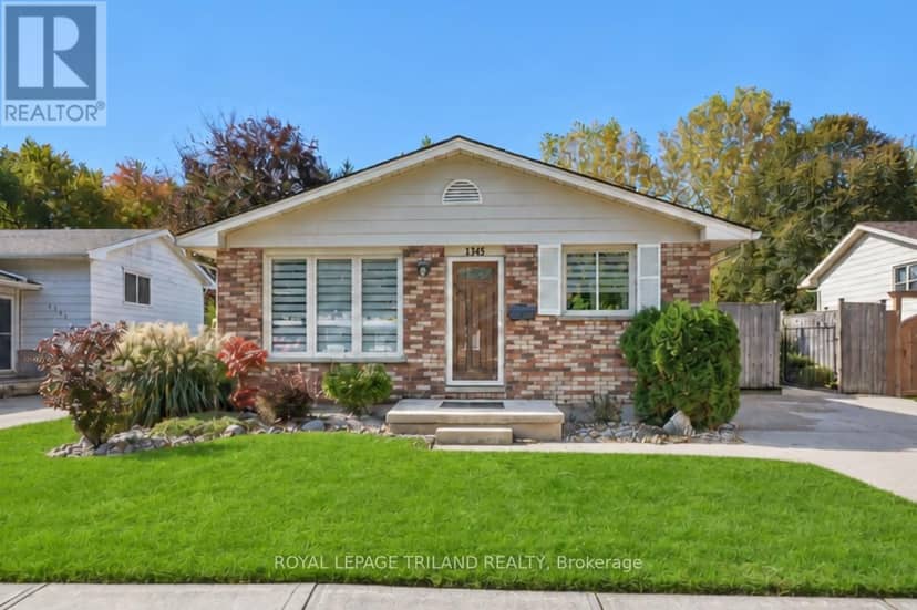 1345 Aldersbrook Road, London North, photo 2