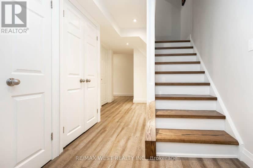 49 Winterton Drive — photo 34 of 40