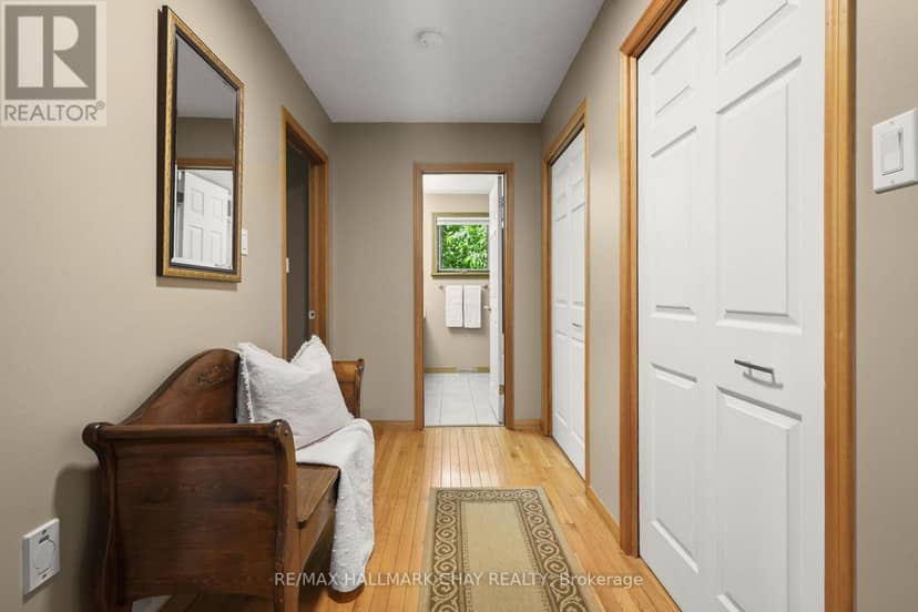 877065 Fifth Line — photo 14 of 40