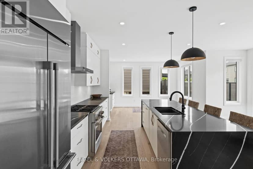 581 Bridgeport Avenue — photo 13 of 40