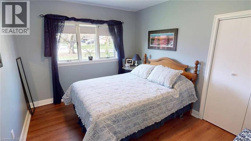 16 DALEVIEW Crescent — photo 12 of 24