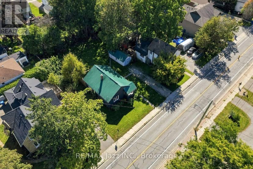 388 Eagle Street — photo 23 of 30