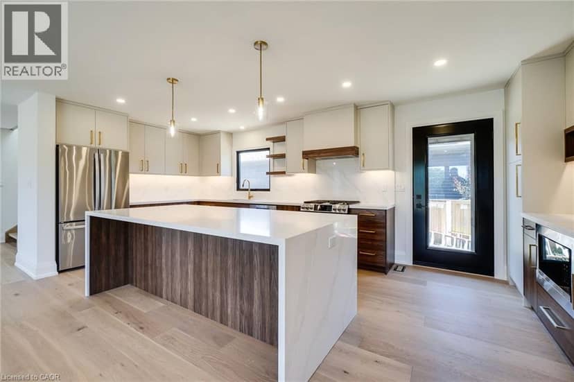 24 ROYCE Avenue — photo 13 of 40