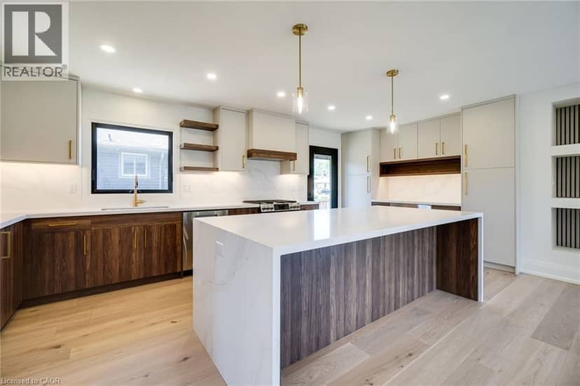 24 ROYCE Avenue — photo 15 of 40