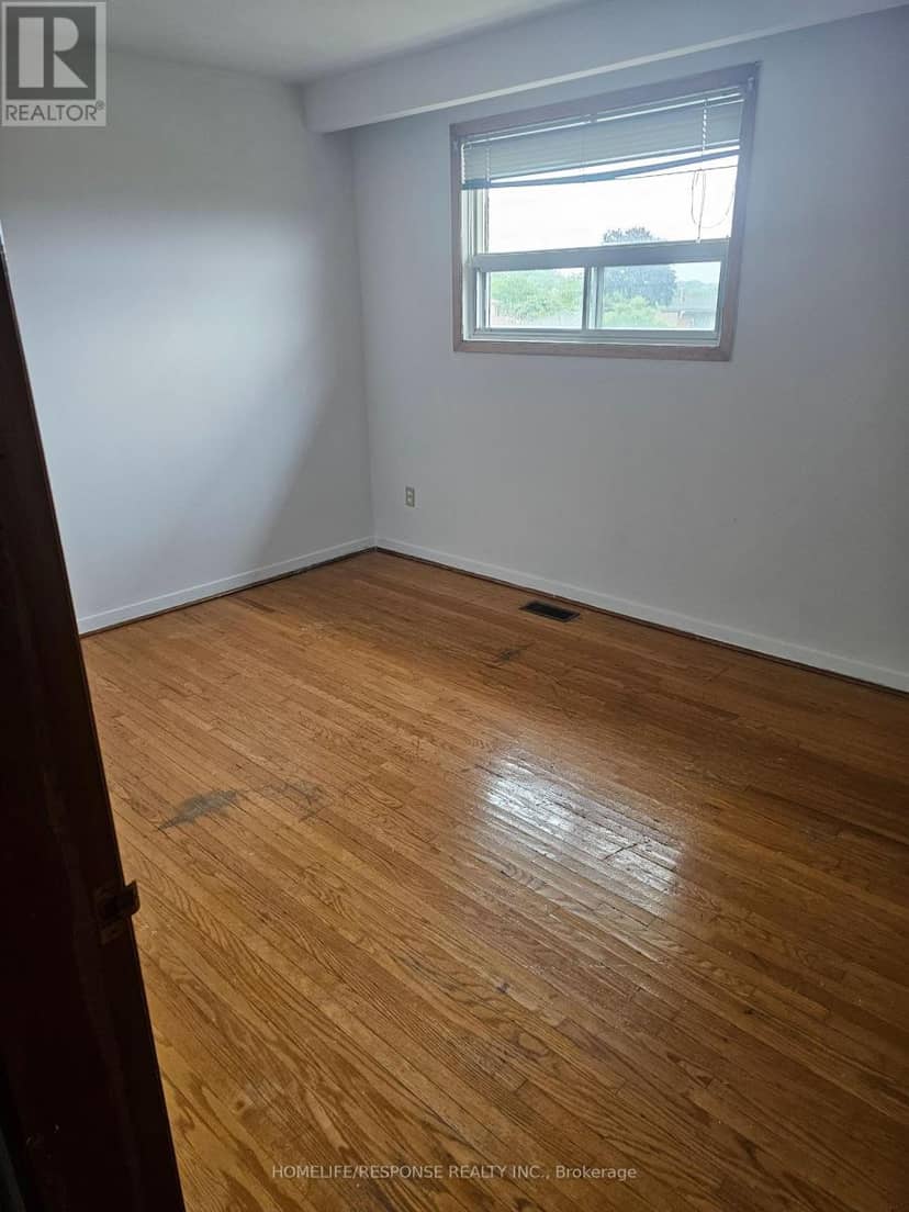 9 Songwood Drive, Toronto, photo 7