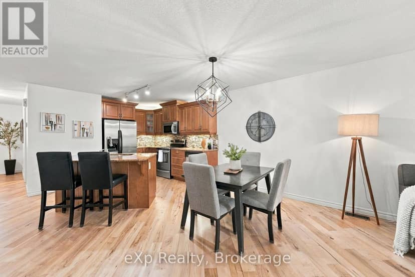 358 Dufferin Street — photo 13 of 37