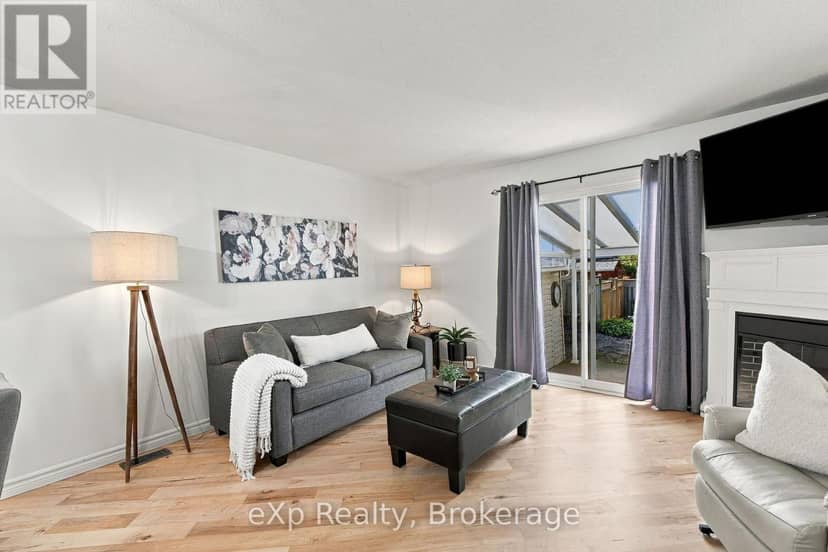 358 Dufferin Street — photo 15 of 37