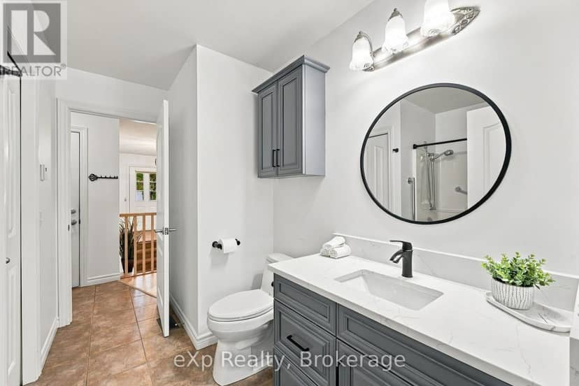 358 Dufferin Street — photo 21 of 37
