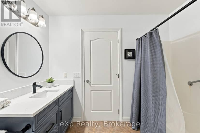 358 Dufferin Street — photo 22 of 37