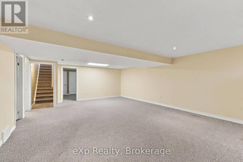 358 Dufferin Street — photo 23 of 37