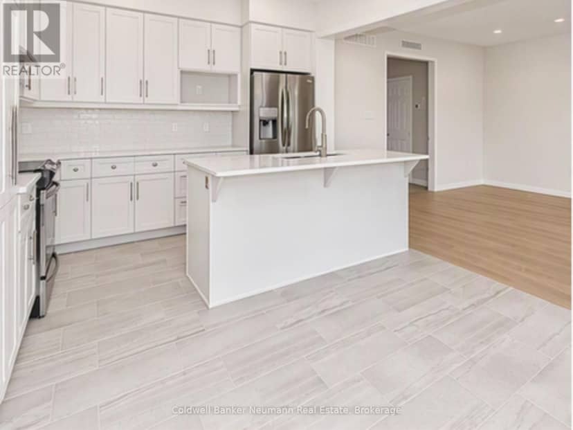 636 Anton Crescent — photo 11 of 11