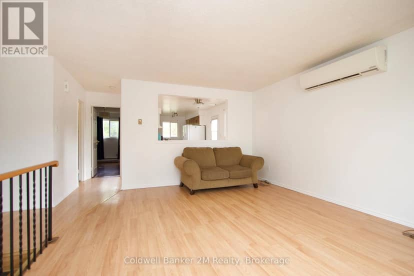 673 Attersley Drive, Oshawa, photo 6