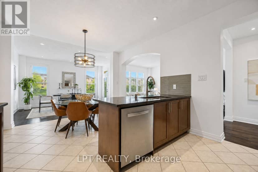 61 Minerva Avenue, Toronto, photo 8