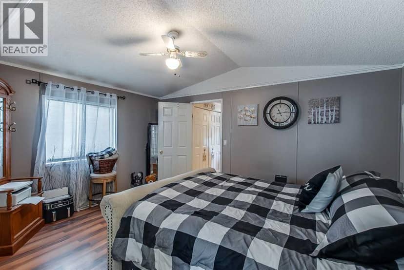 236, 4000 13 Avenue SE — photo 31 of 40