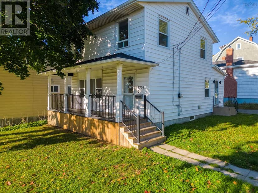 6581 London Street, Halifax Peninsula, photo 2