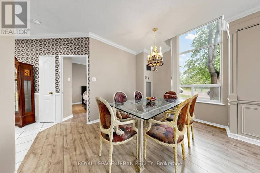 110 - 11 Townsgate Drive — photo 12 of 40