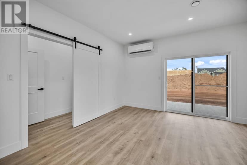 191 Rogerson Street — photo 16 of 32