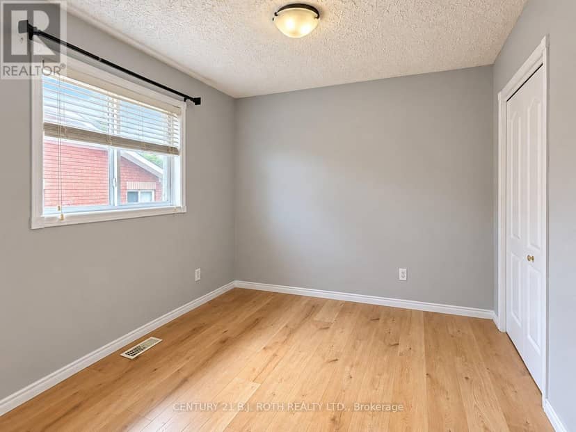 872 Dominion Avenue — photo 9 of 20