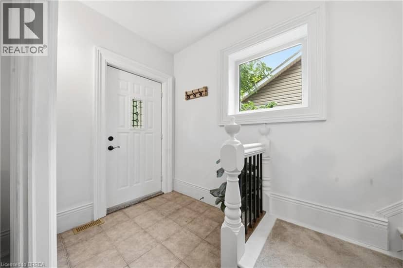 271 PARK Avenue, Brantford, photo 4
