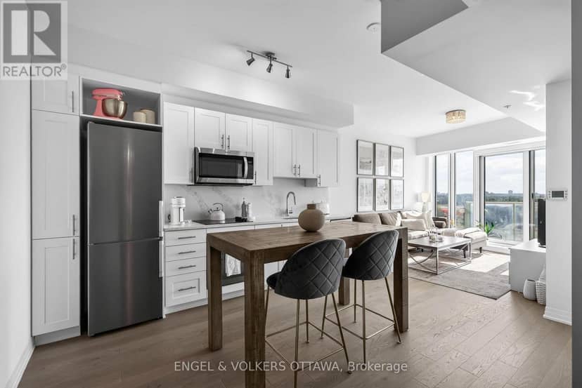 1503 - 805 Carling Avenue — photo 12 of 40