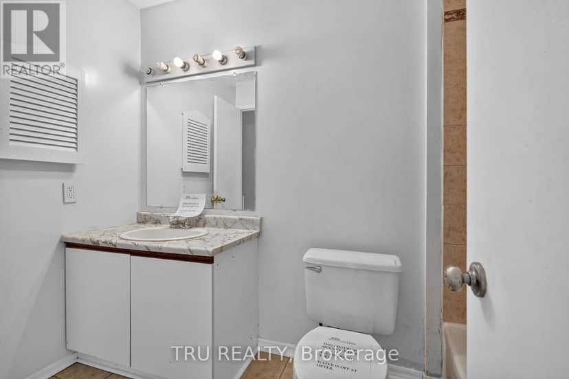 27 - 2050 Riviera Terrace — photo 13 of 40