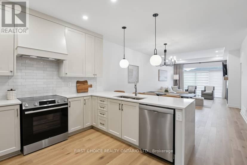 244 Hampshire Place — photo 13 of 32