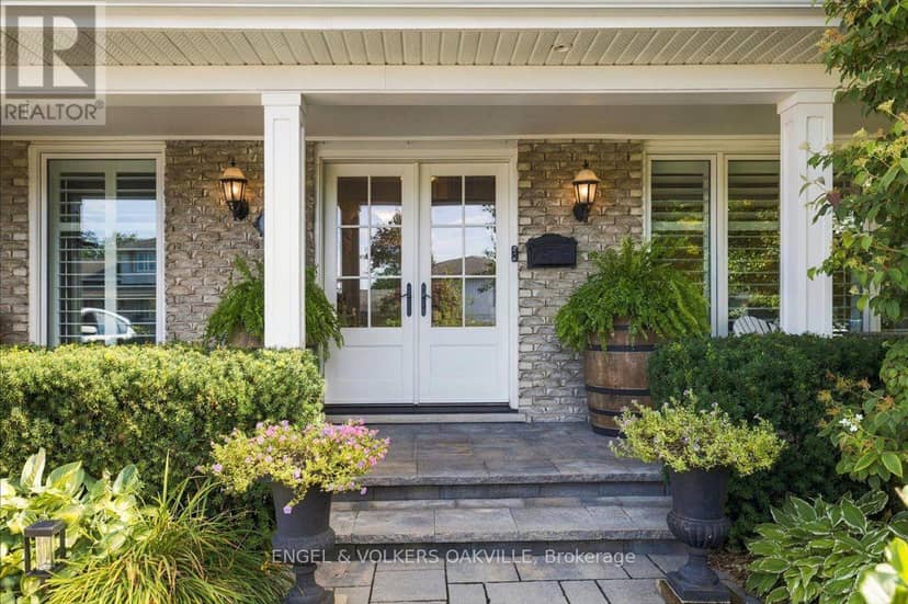 493 Wicklow Road, Burlington, photo 3
