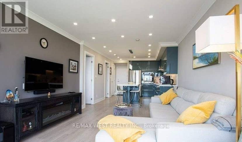 NPH7 - 2261 Lake Shore Boulevard W — photo 17 of 25