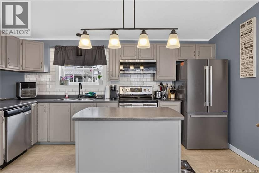 63 Glenmar Drive — photo 4 of 29