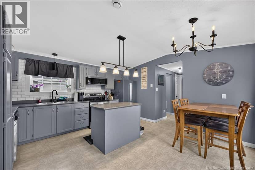 63 Glenmar Drive — photo 5 of 29