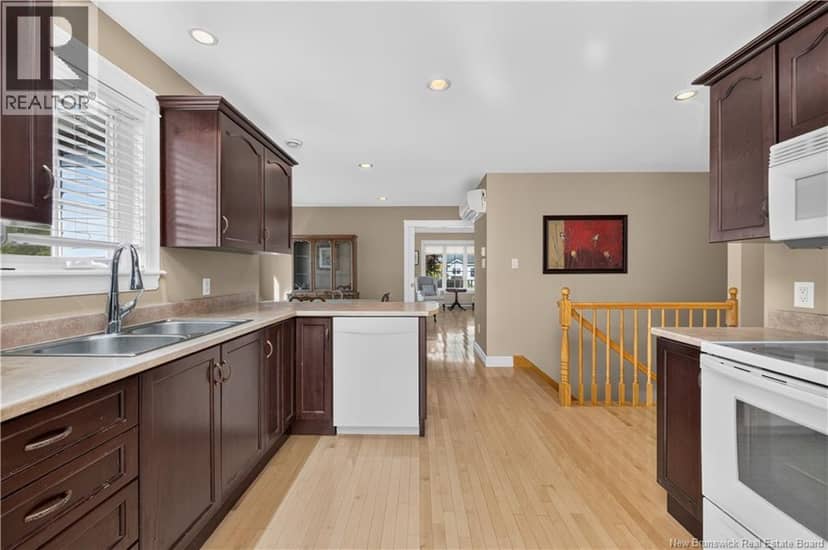 3 Eastgate Court — photo 11 of 40