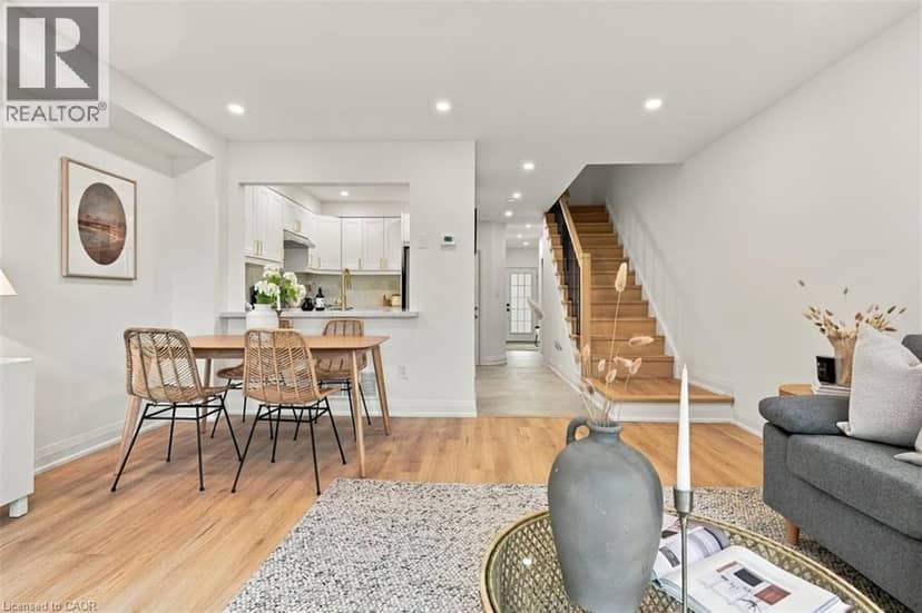 44 VIEWCREST Circle — photo 13 of 25
