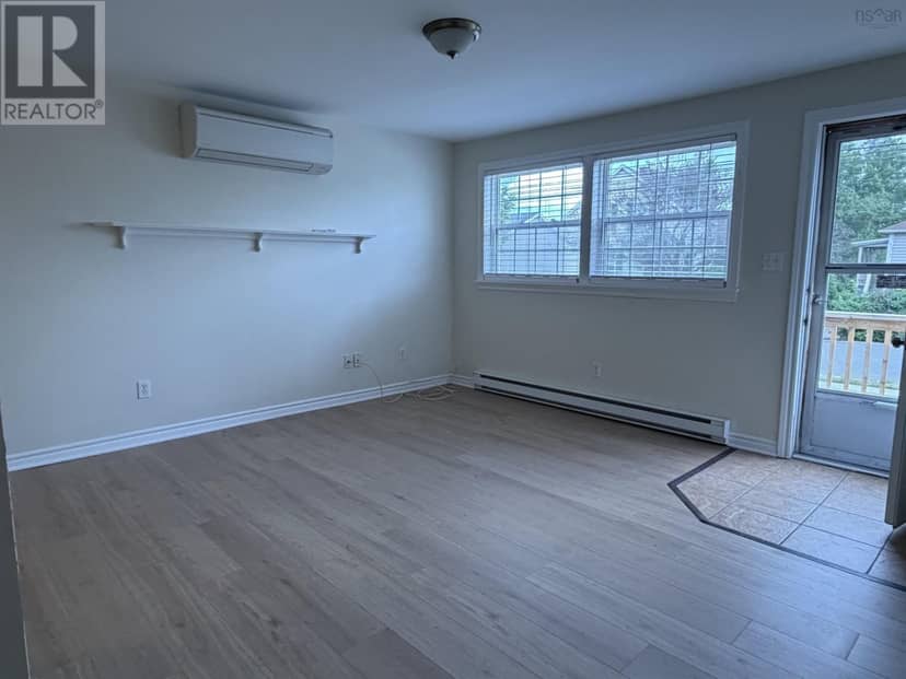 162 Upper McLean Street — photo 8 of 29