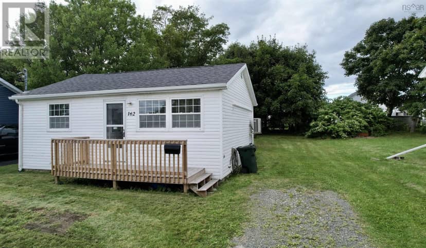162 Upper McLean Street — photo 2 of 29