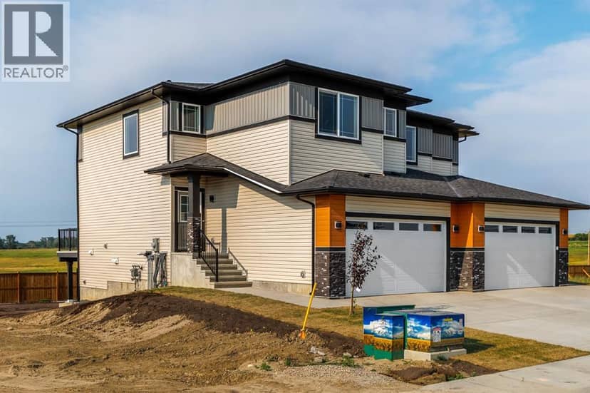 142 Lakewood Crescent, Strathmore, photo 2