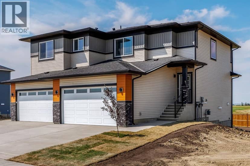 140 Lakewood Crescent, Strathmore, photo 2