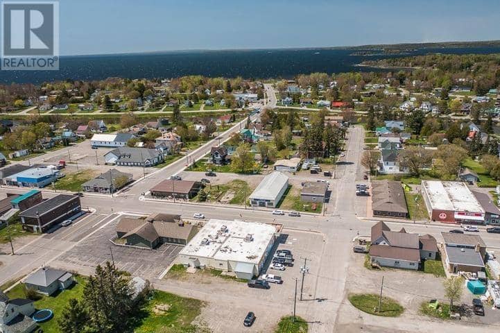182 & 184 Main ST — photo 11 of 14