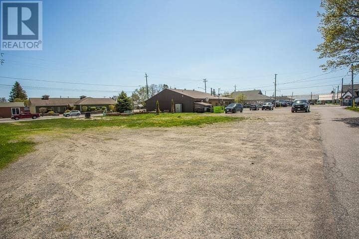 182 & 184 Main ST — photo 4 of 14