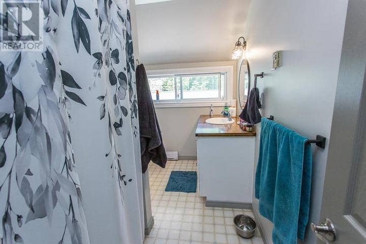 2750 Canoe Point RD, St. Joseph Township — photo 13 of 40