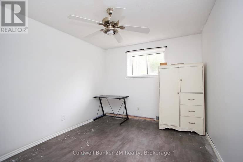 673 Attersley Drive — photo 21 of 27