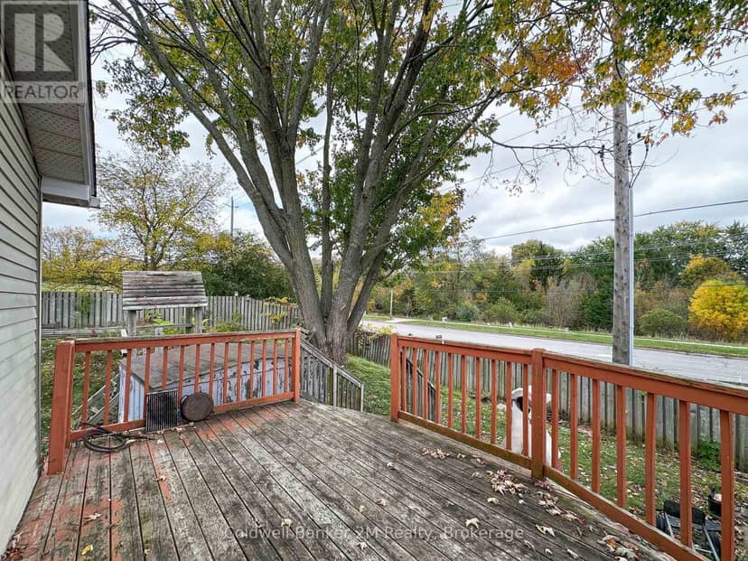 673 Attersley Drive — photo 25 of 27